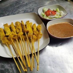 หมูสะเต๊ะหน้าองค์การฯ