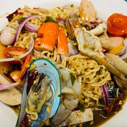 ยำมาม่า