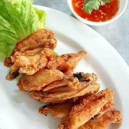 ปีกไก่ทอดน้ำปลา