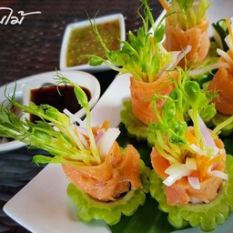 แซลม่อนโรล