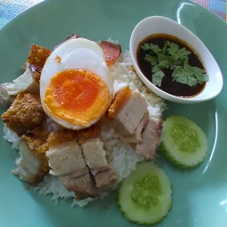 ข้าวหมูกรอบ