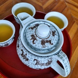 ชาร้อนๆจากดอกกาแฟ ที่ผ่านการเลือกสรรดอกกาแฟที่บานเต็มที่ มาทำเป็นชา เยี่ยมมากๆ