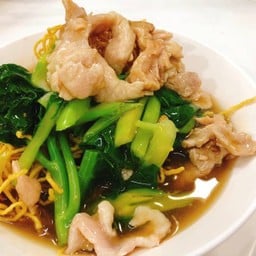 หมี่กรอบราดหน้าหมู