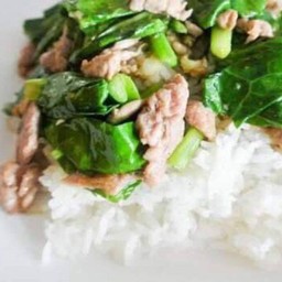 ข้าวราดไก่ผัดคะน้าน้ำมันหอย