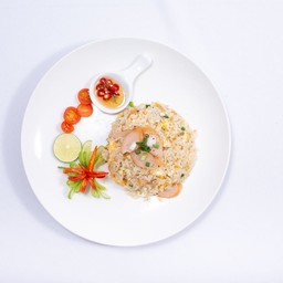 ข้าวผัดไส้กรอก