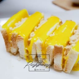 Pinkthersnow sandwich