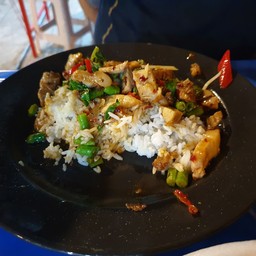 ข้าวไก่อบโอ่ง ข้าวขาหมู ส้มตำ บ้านดู่