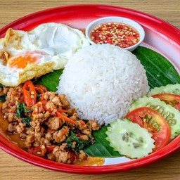 ข้าวราดกะเพราไก่+ไข่ดาว