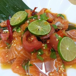 ยำแซลม่อน