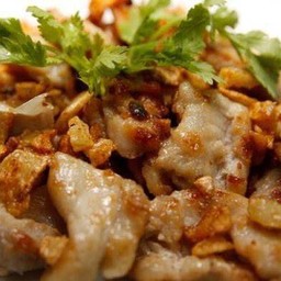 ทอดกระเทียม (กับข้าว)