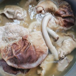 กระเพาะหมูใบใหญ่