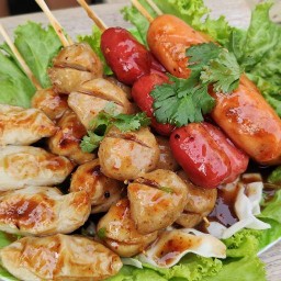 ลูกชิ้นปิ้ง@ตลาดนำชัย น้ำจิ้มมะขามสูตรโบราณ