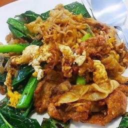 ผัดซีอิ้วเส้นใหญ่