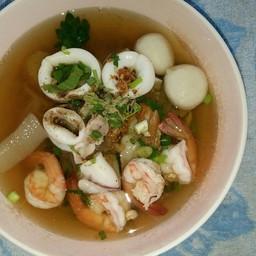 ก๋วยเตี๊ยวเกี๊ยวปลาสามย่าน พัทยา