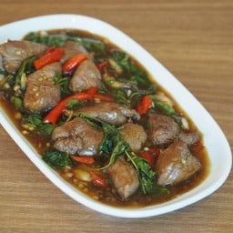Beef Tenderloin Thai Krapao (200g.)