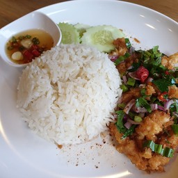 ข้าวยำไก่แซบ