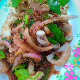 ลาบปลาหมึก