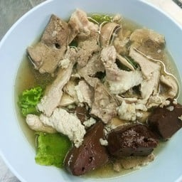 ต้มเลือดหมูซิ่ง