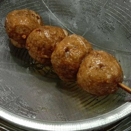 ลูกชิ้นเนื้อล้วน4ชิ้น