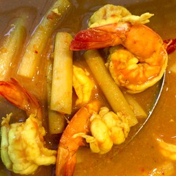 แกงเหลืองกุ้ง ไหลบัว