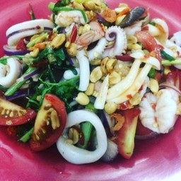 ยำทะเลรวมมิตร