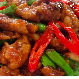 ข้าวพริกแกงไก่ถั่วฝักยาว