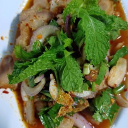 น้ำตกคอหมูย่าง