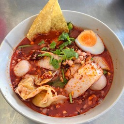 รวมเตี๋ยว โกเบี้ยว สายกลาง