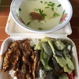ร้านน้องเข็มข้าวราดแกง