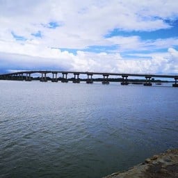 สะพานเฉลิมพระเกียรติ