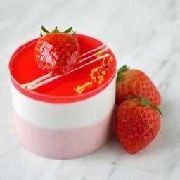 Strawberry Mousse Cake