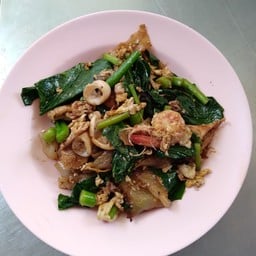 ผัดซีอิ้วทะเลพิเศษ-ใหญ่