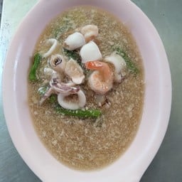 ราดหน้าทะเล