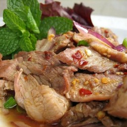 น้ำตกหมู