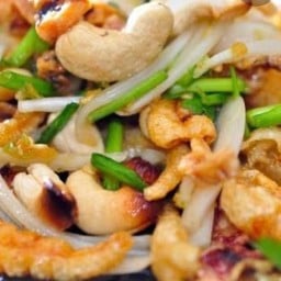 ยำสามกรอบ