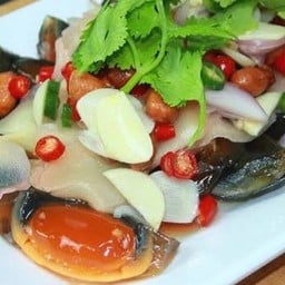 ยำไข่เยี่ยวม้า