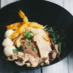 ก๋วยเตี๋ยวเรือโบราณ จัดจ้าน แซ่บซี๊ด1 สาขา 1(เยื้องวัดอีสาน)