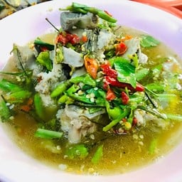 ร้านชายสี่หมี่เกี๊ยวตลาดฟินแพรกษา