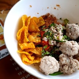 ก๋วยเตี๋ยวต้มยำสุโขทัย หมูสับก้อน
