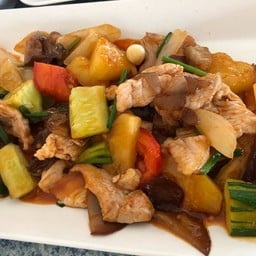 หมูผัดเปรี้ยวหวาน