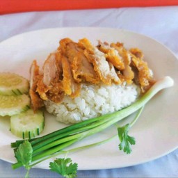 ข้าวมันไก่ทอด