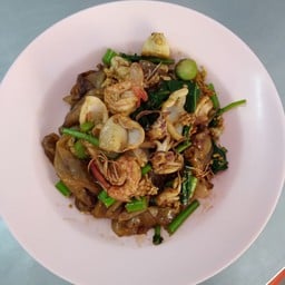 ผัดซีอิ้วรวมมิตร-ใหญ่