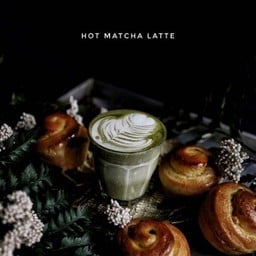 SIGNATURE Japanese Matcha Latte Hot