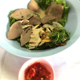 เครื่องในหมูลวกจิ้ม