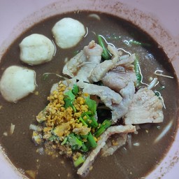 ต้มตุ๋นก๋วยเตี๋ยวหมู•เนื้อ หน้าม.ราชมงคลใกล้7-11