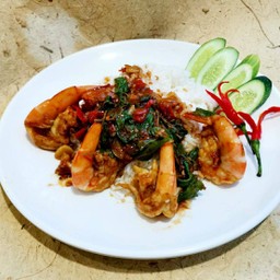 ข้าวกระเพรากุ้ง