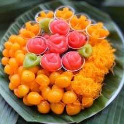 ขนมไทยแม่เอ๋ (ข้าวเหนียวมะม่วง) ตลาดปิ่นทอง