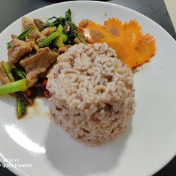 คะน้าหมูชิ้น