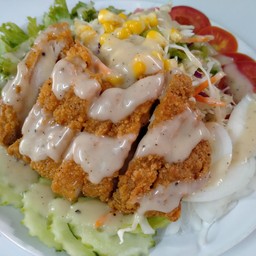 สลัดไก่ทอด กร๊อบกรอบ