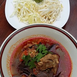 ขนมจีนน้ำเงี้ยวหมู
